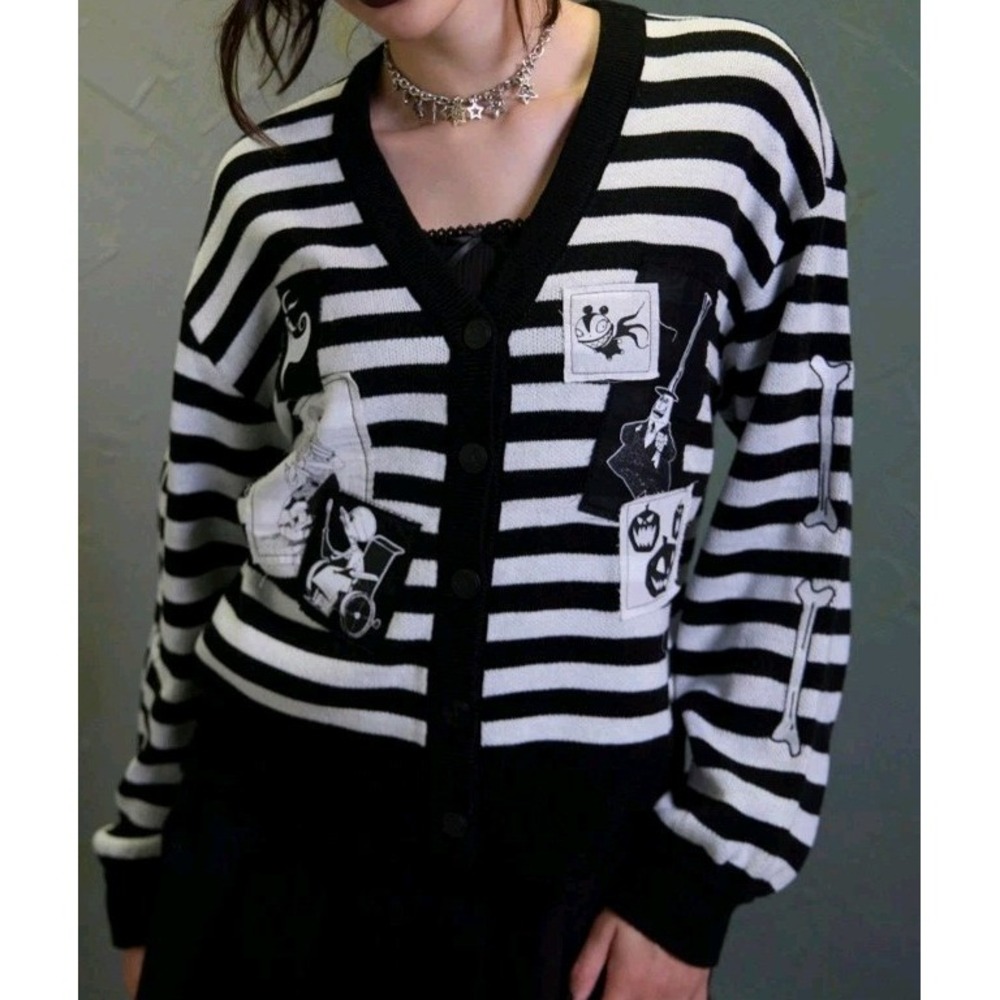 Her Universe Nightmare Before Christmas Patches Striped Womens Cardigan MED NWT‎